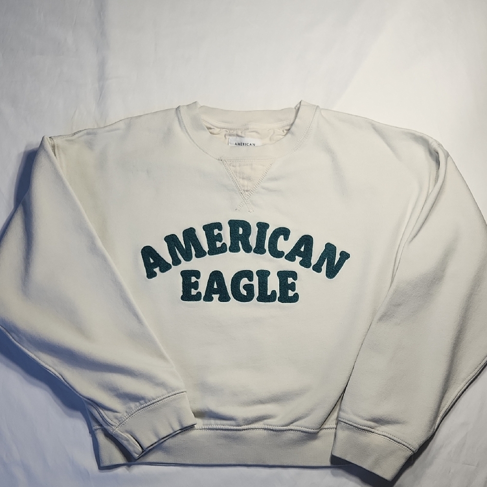 American Eagle Cream Logo Sweatshirt | S | Boxy Fit | EUC